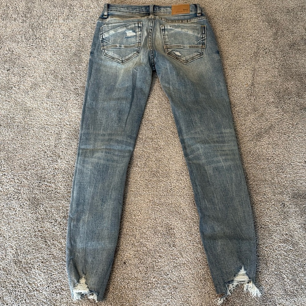 BKE Stella size 24 slim fit low rise ankle skinny jeans
